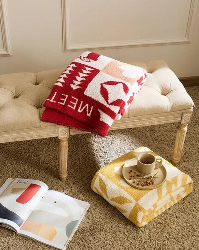 Knitted Throw Blanket – Cozy Holiday Throw, Soft Polyester Knit