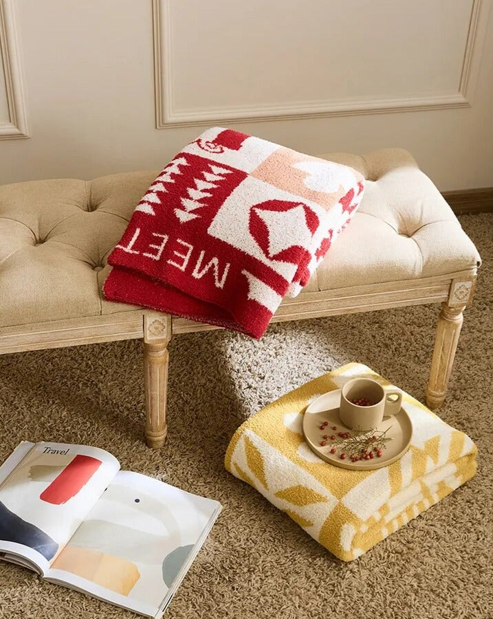 Knitted Throw Blanket – Cozy Holiday Throw, Soft Polyester Knit