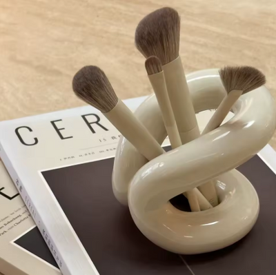Ceramic Knot Vase | Modern Decor & Organizer by Atelier Oro