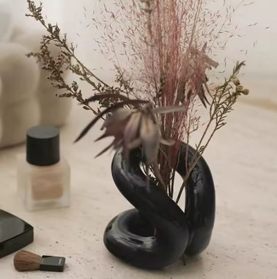 Ceramic Knot Vase | Modern Decor & Organizer by Atelier Oro