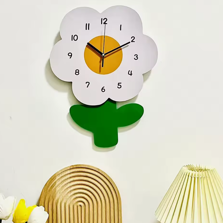 Minimalistic Wall Clock - Cartoon Daisy Design