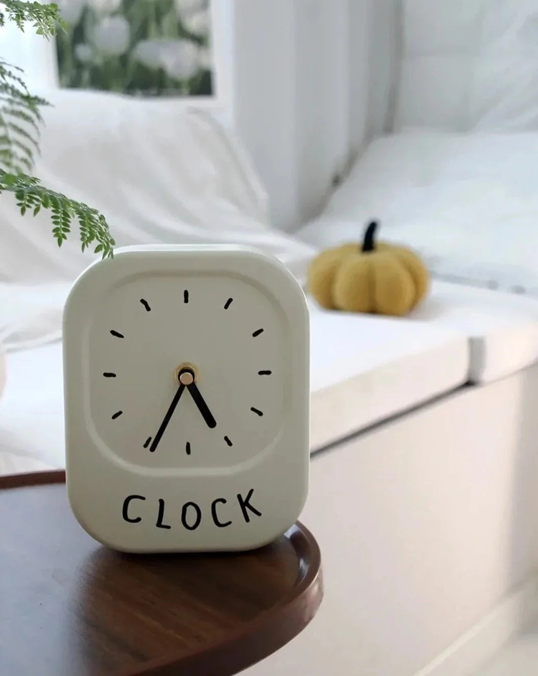 Minimalist Clock – Simple Cream White Contemporary Style