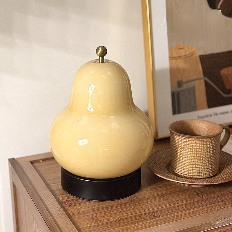 Vintage Touch Dimming Lamp – Pear Shaped LED Table Light