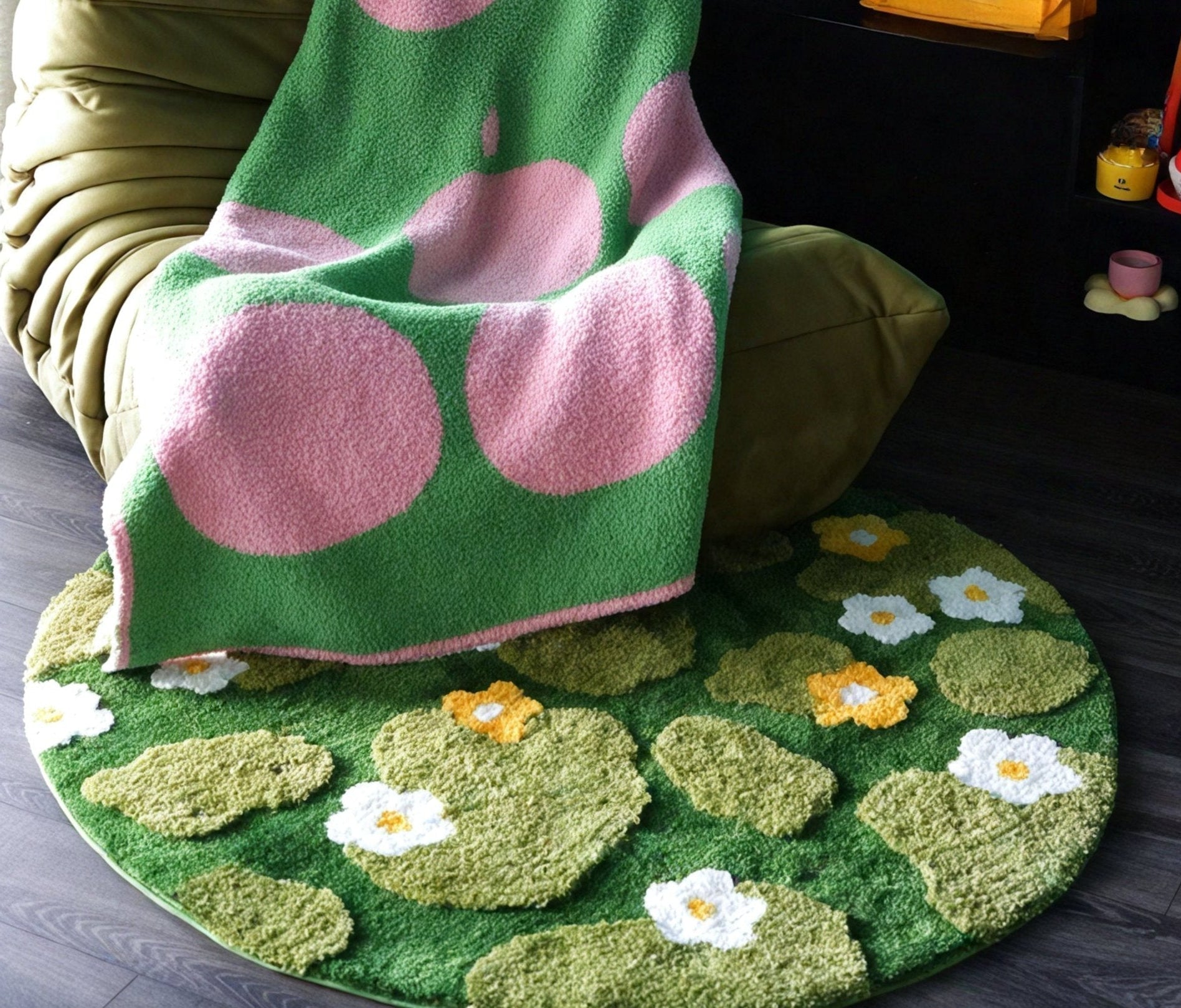 VERDA | Spring Meadow Circle Rug