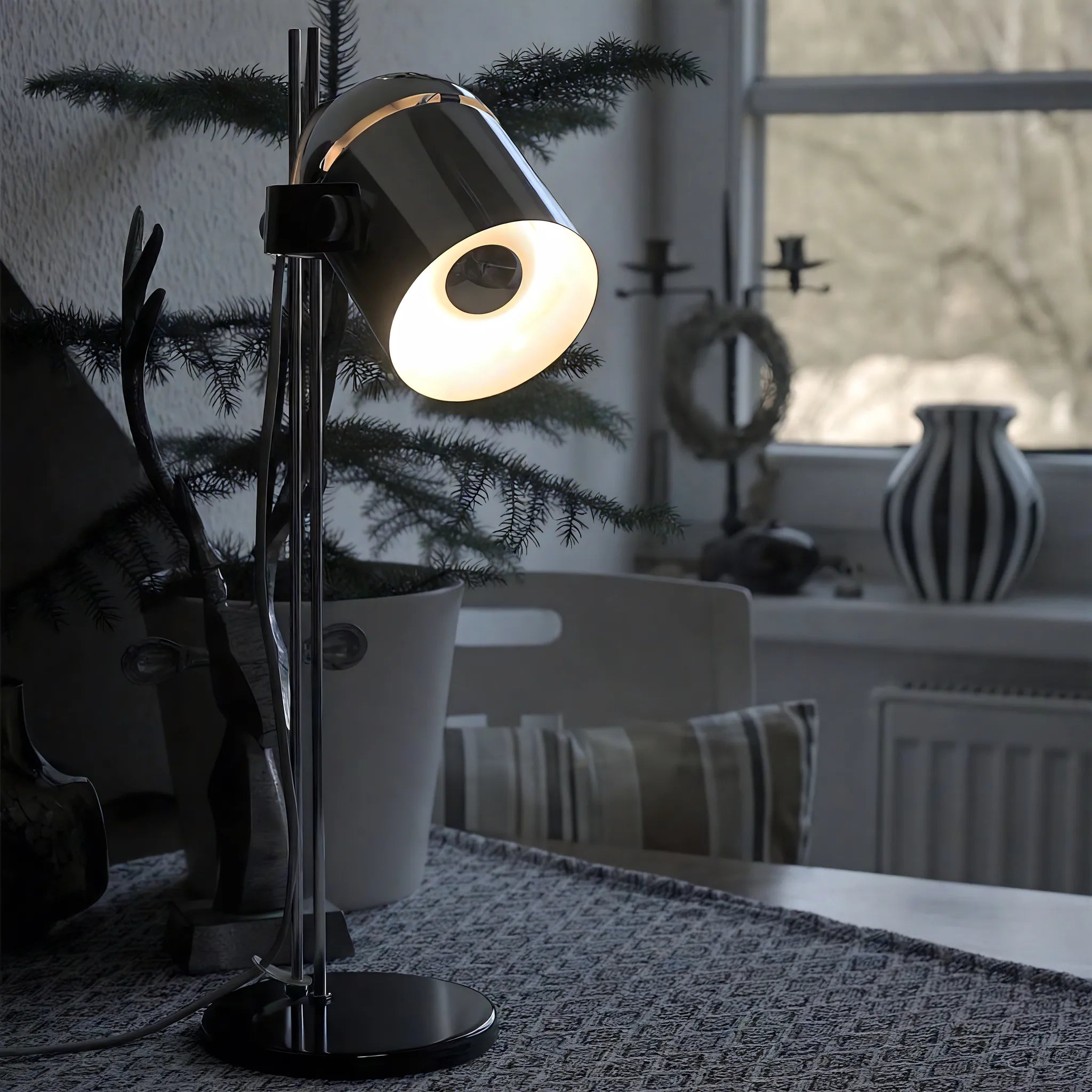STRALKASTARE | Industrial Task Lamp