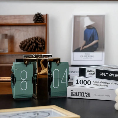 KRONOS | Minimalist Mechanical Flip Clock