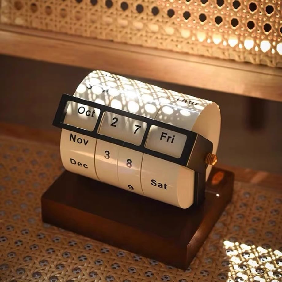 wooden desk calendar with rotating wheel & vintage look as a housewarming or birthday gift