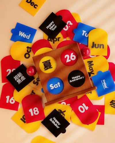 Perpetual calendar with weather-based card set