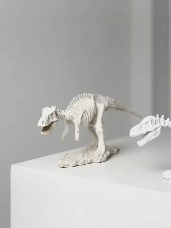 URTID Skeletal Ornament