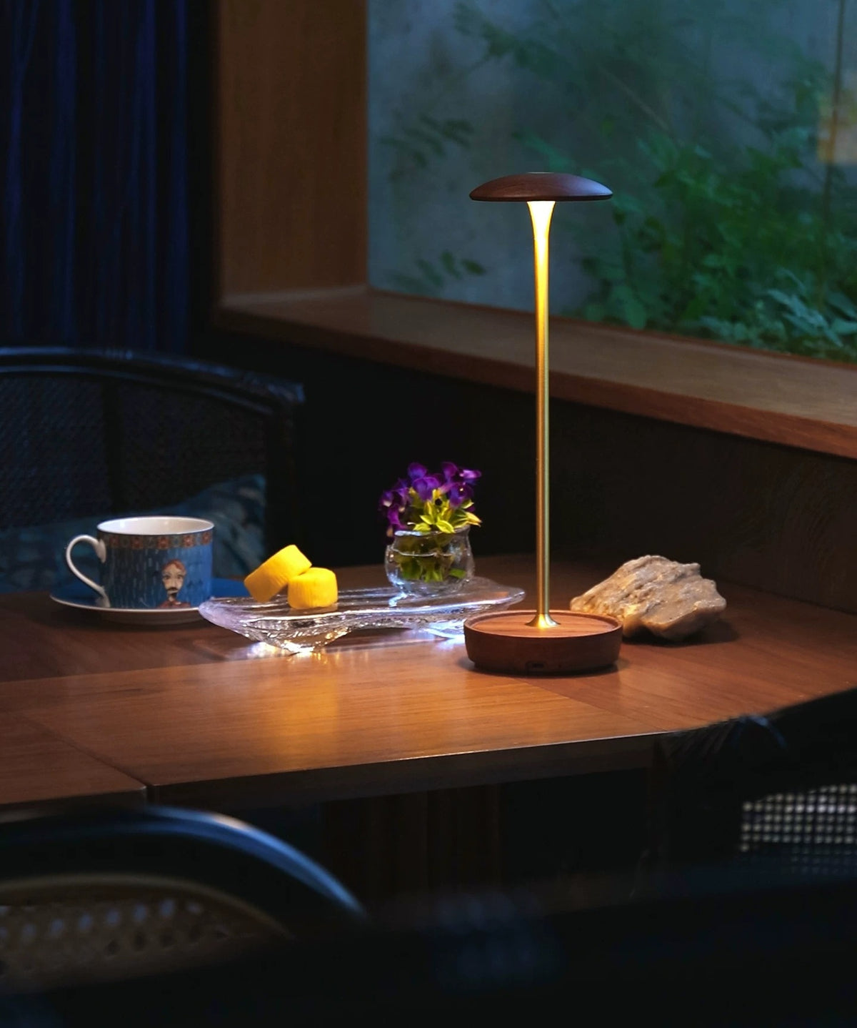 Walnut Mushroom Table Lamp – Rechargeable Touch Control