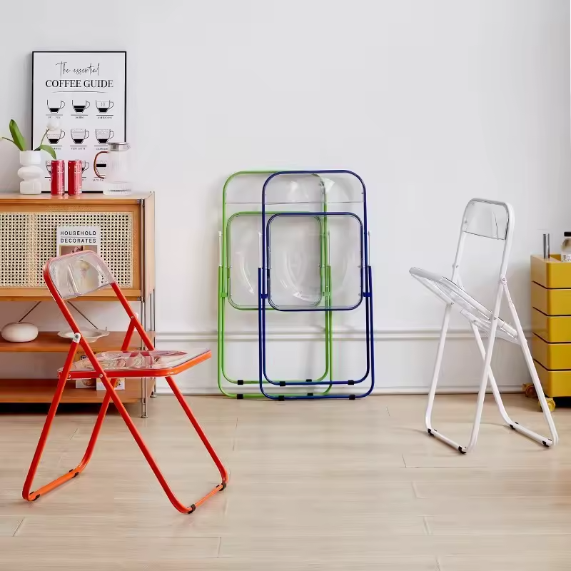 CRYSTAL POP | The Transparent Foldable Chair
