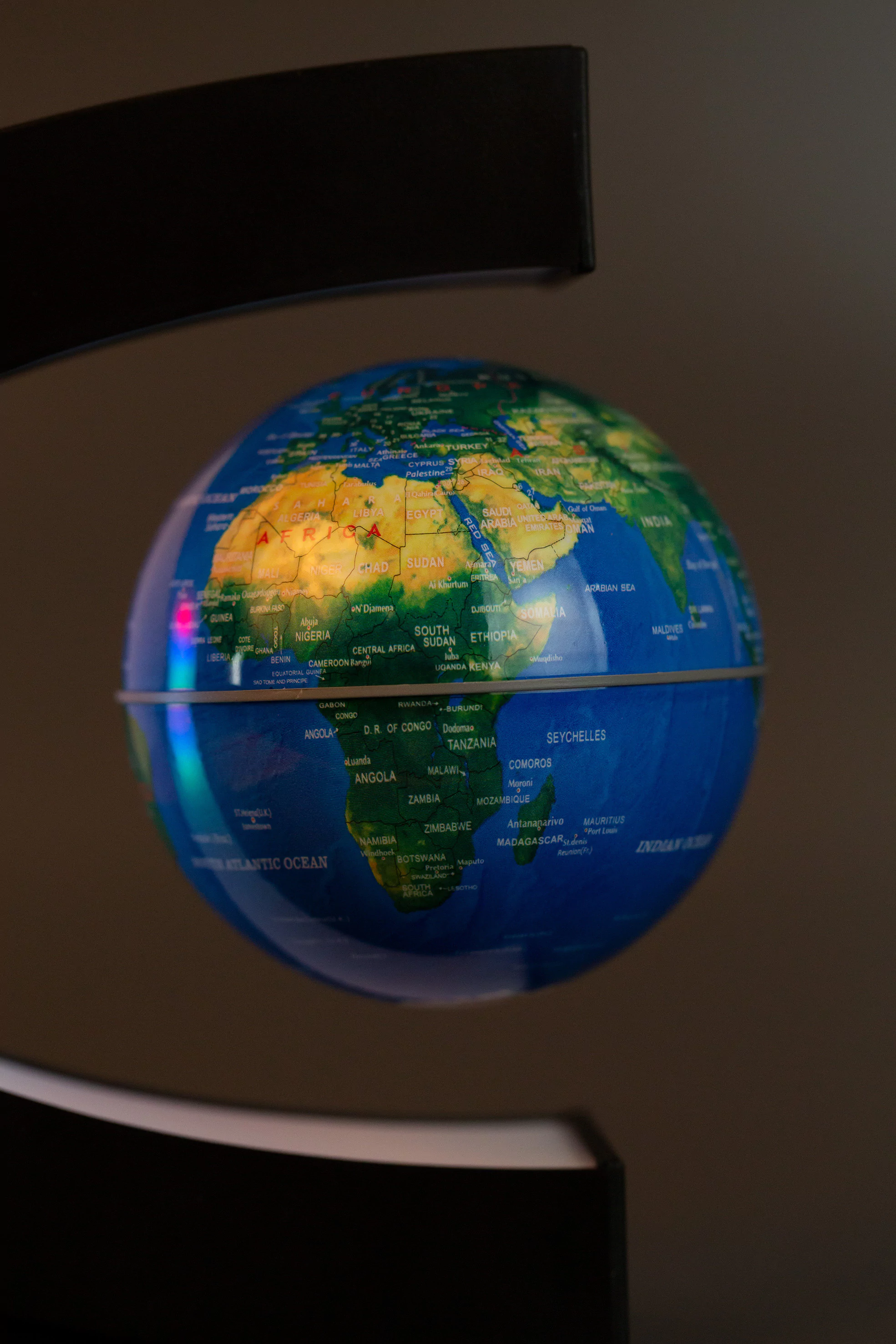 Magnetic Levitation Globe