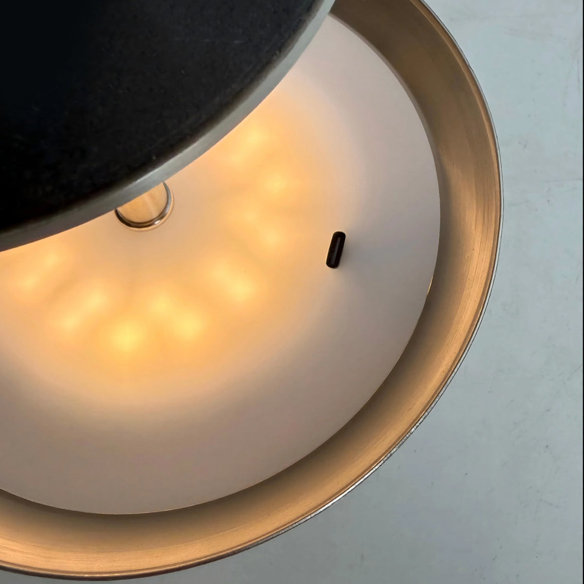 Cordless Metal Table Lamp - Industrial Mushroom Touch Control